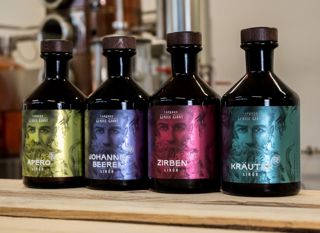 Trausners Gentle Giant Liköre in neuen Flaschen